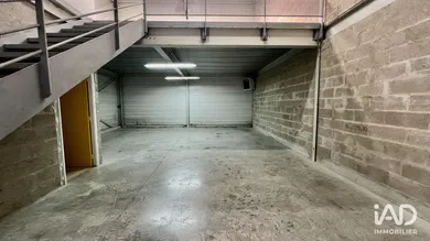 Business asset in SANTENY (94440)