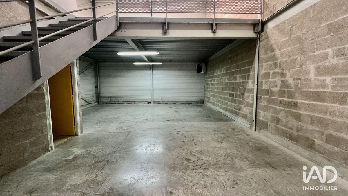Local d’activité de 138 m² à SANTENY (94440)