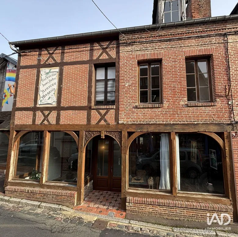 Local commercial 200 m² · à Forges-les-Eaux · 200 m² · 168 500 €