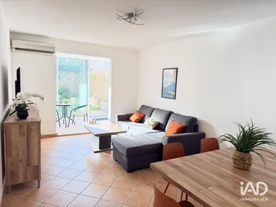 Apartment in SANARY-SUR-MER (83110)
