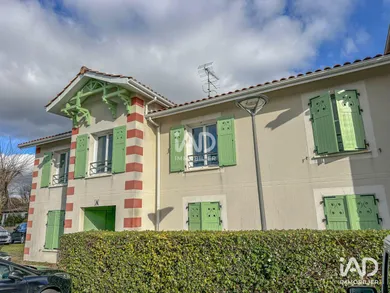 Apartment in LÈGE-CAP-FERRET (33950)