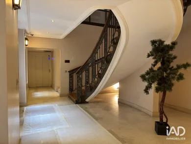 Apartment in PARIS (75002)