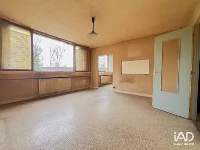 Apartment in BEYNES (78650)