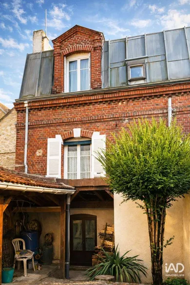 Maison à PONT-SAINTE-MAXENCE (60700)