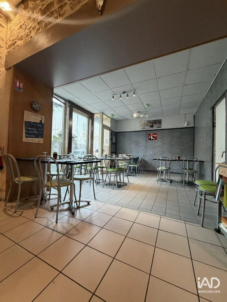 Local commercial 150 m² · à Châlus · 150 m² · 54 000 €