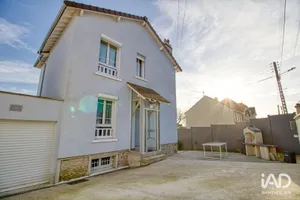 Maison à THORIGNY-SUR-MARNE (77400)