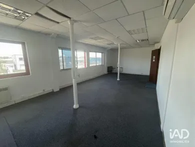 Commercial in MAREUIL-LÈS-MEAUX (77100)