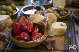 Boutique/Local commercial à VOLX (04130)