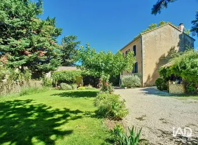 Maison à ROBION (84440)