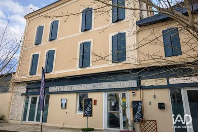 Hotel restaurant in SAINT-AIGULIN (17360)