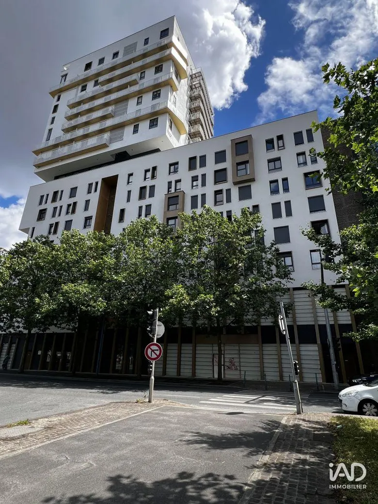 Local commercial 968 m² · à Noisy-le-Sec · 968 m² · 12 833 €/mois