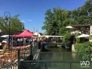 Commercial in L'ISLE-SUR-LA-SORGUE (84800)