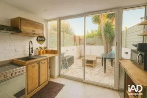 Appartement à SANARY-SUR-MER (83110)