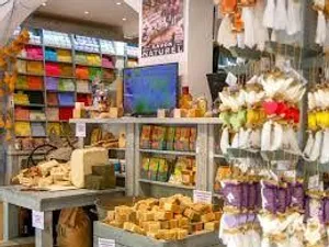 Boutique/Local commercial à APT (84400)