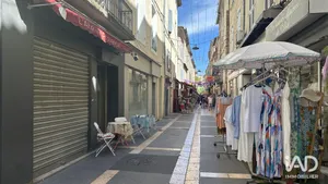 Boutique/Local commercial à APT (84400)