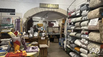 Boutique/Local commercial à APT (84400)