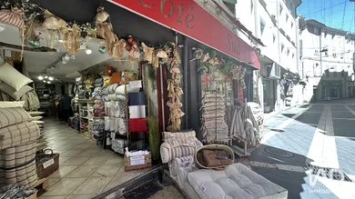 Commercial in APT (84400)