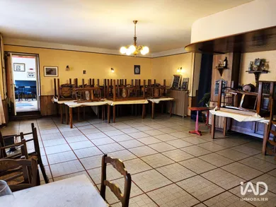 Commercial in SAINT-GERMAIN-LEMBRON (63340)