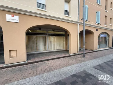 Commercial in TOULON (83000)