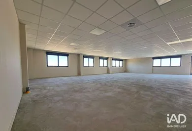 Office in VOUREY (38210)