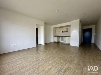 Apartment in SAVIGNY-LE-TEMPLE (77176)