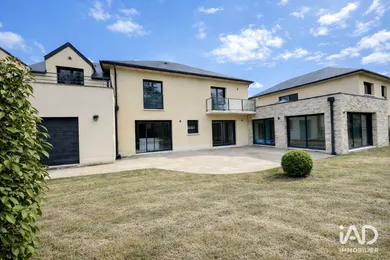 Murs commerciaux à LE MÉE-SUR-SEINE (77350)