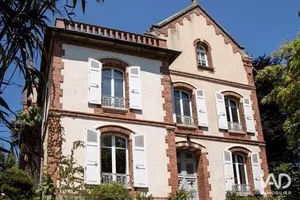 Commercial walls in COUTANCES (50200)