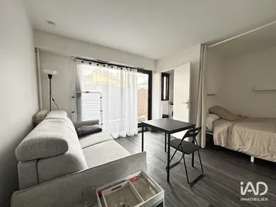 Appartement à MONTREUIL (93100)