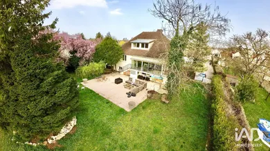 House in SENS (89100)
