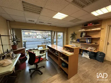 Commercial in SAINTE-GENEVIÈVE-DES-BOIS (91700)