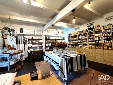 Boutique/Local commercial à ARS-EN-RÉ (17590)