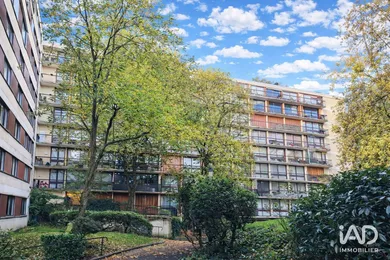 Appartement à FONTENAY-LE-FLEURY (78330)