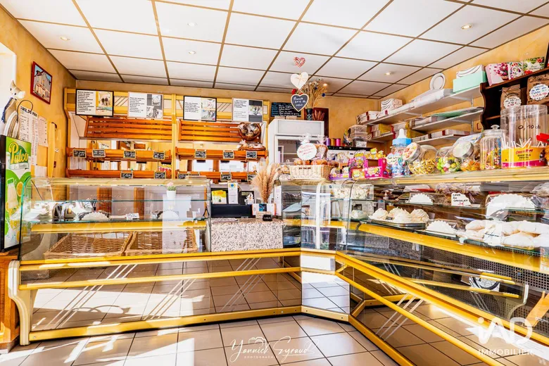 Boulangerie à MENS (38710) · 210 m² · 155 500 €