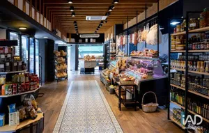 Commercial in BAGNOLES-DE-L'ORNE (61140)