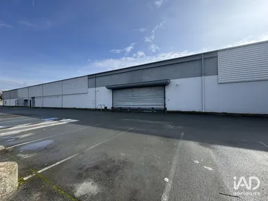 Boutique/Local commercial à MIREBEAU (86110)
