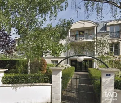 Apartment in BOIS-COLOMBES (92270)