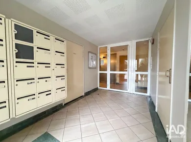 Apartment in SAVIGNY-LE-TEMPLE (77176)