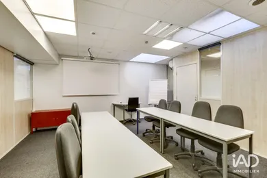 Office in PARIS (75015)