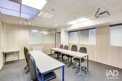 Office in PARIS (75015)