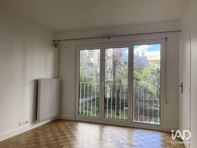 Apartment in PARIS (75015)