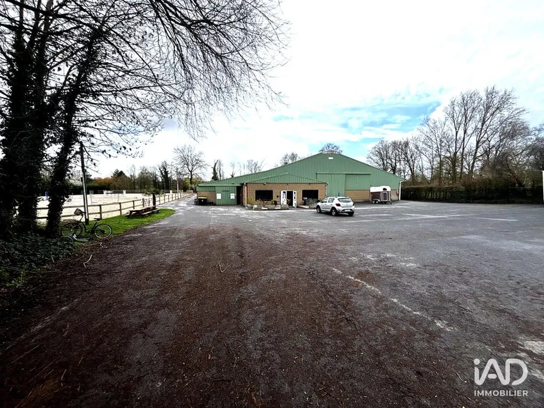Murs commerciaux à MÉRIGNIES (59710) · 310 m² · 760 000 €