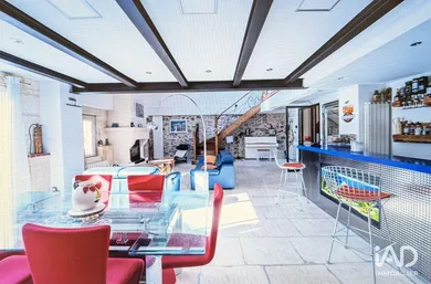 House in COMPS (30300)