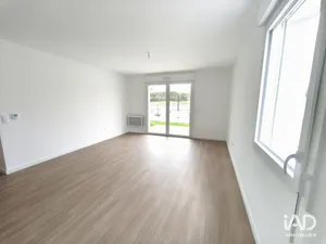 Appartement à L'HUISSERIE (53970)
