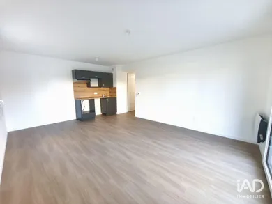 Appartement à L'HUISSERIE (53970)