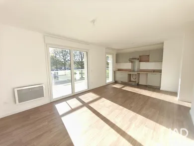 Appartement à L'HUISSERIE (53970)