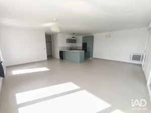 Appartement à L'HUISSERIE (53970)
