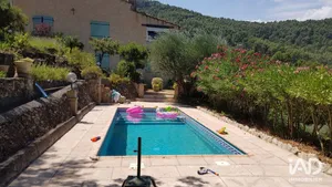 Maison à SOLLIÈS-VILLE (83210)