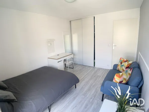 Appartement à COURBEVOIE (92400) photo 2