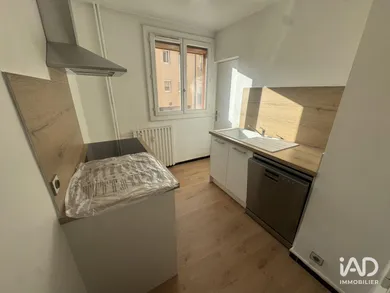 Appartement à TOULON (83200)
