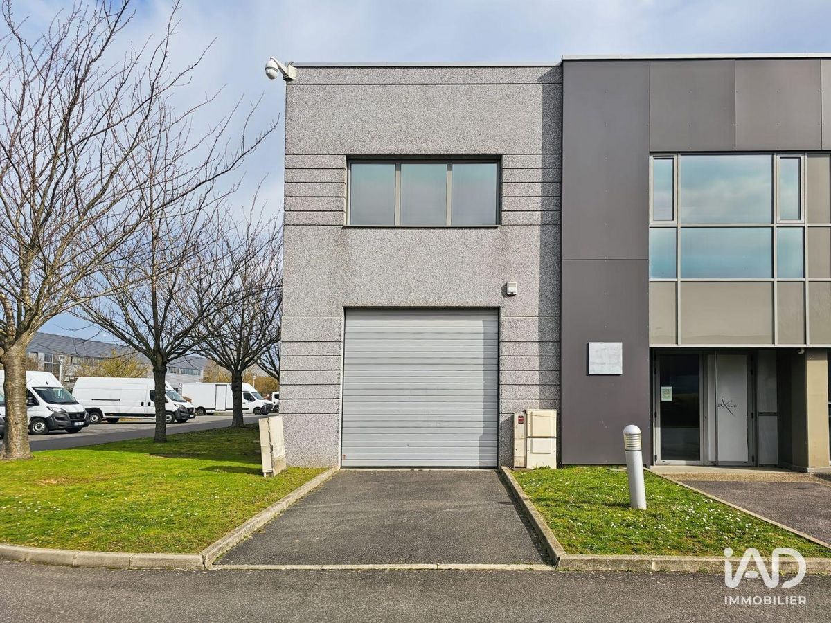 Bureaux de 200 m² à LIEUSAINT (77127)